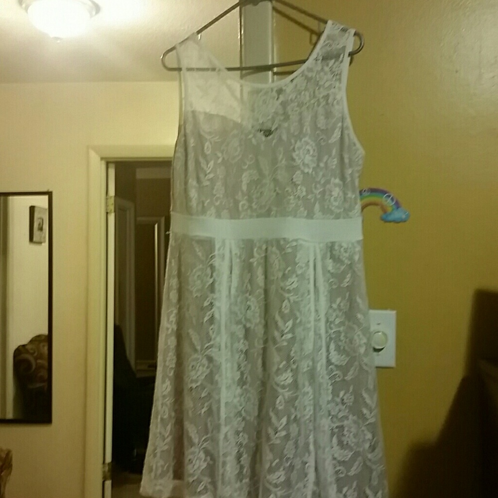 Dress - Picture 2 of 2